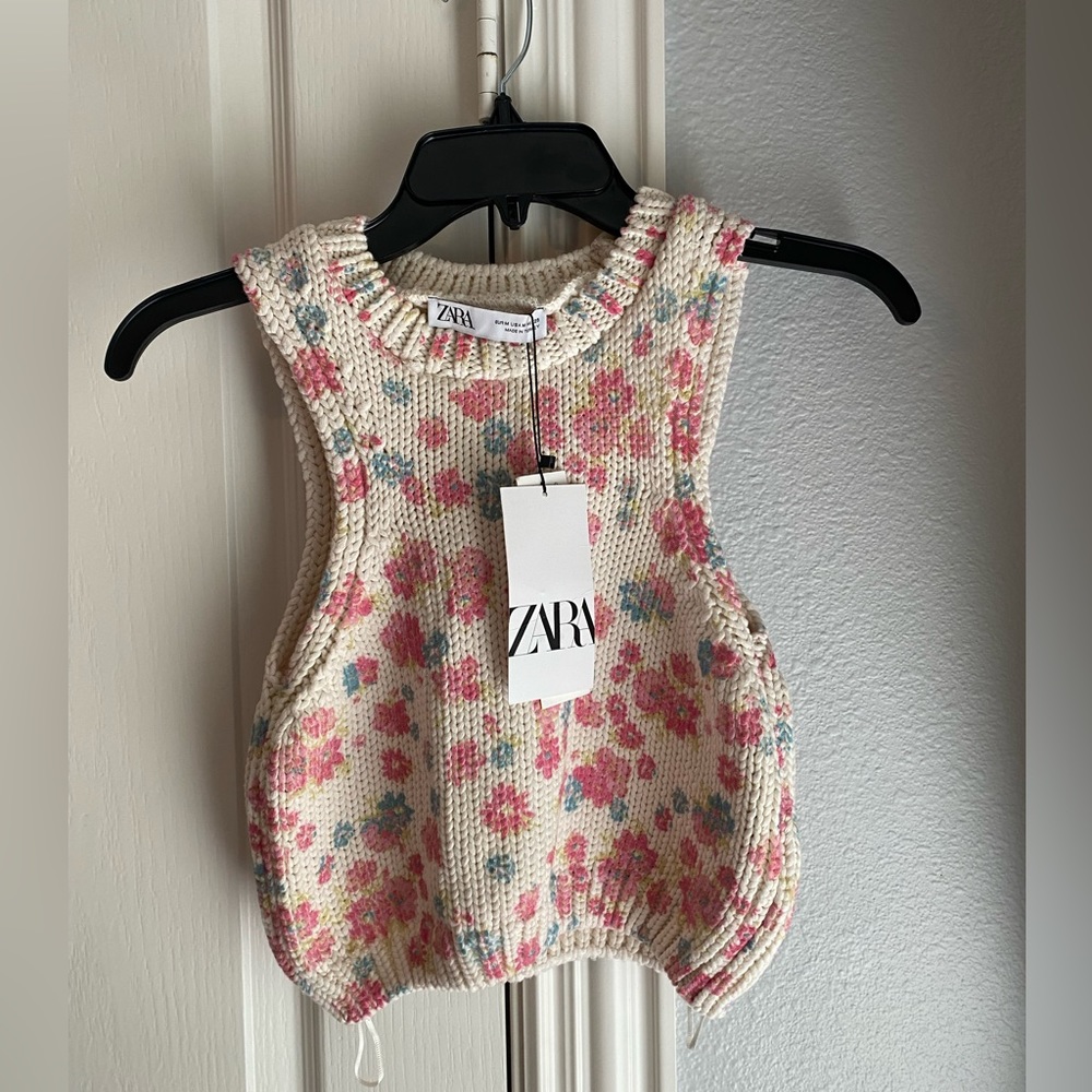 Women’s Zara floral cropped sweater top size M with tags